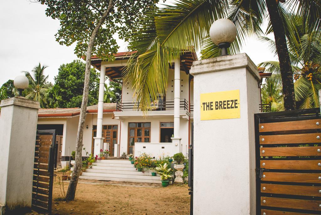 The Breeze Pinnawala Pinnawala  Kültér fotó
